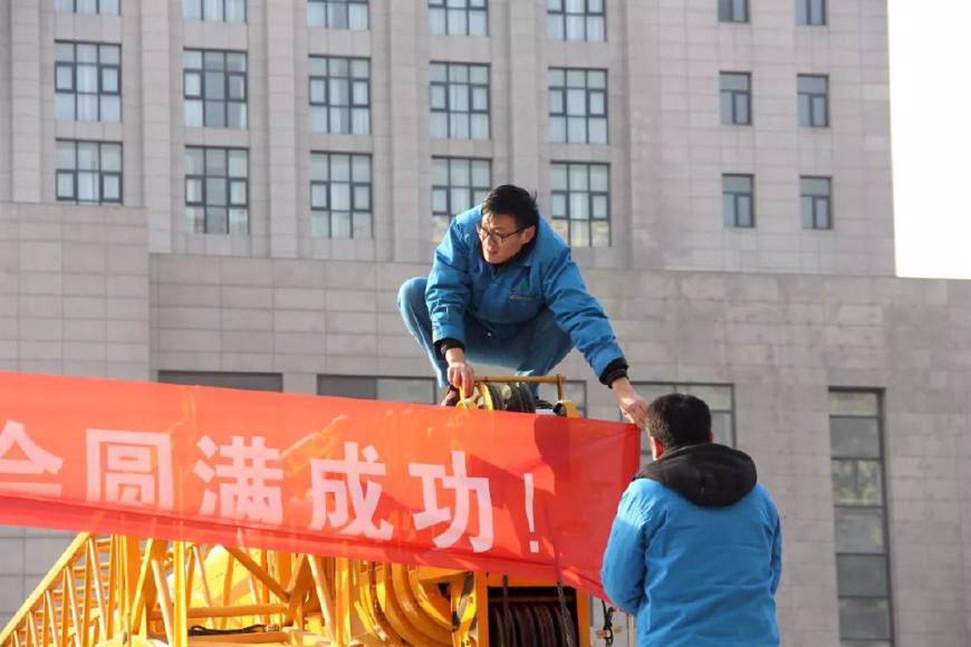 国力升降机械
